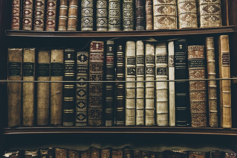 Murmured Histories